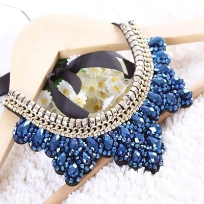 Fashionable Statement Choker Necklace